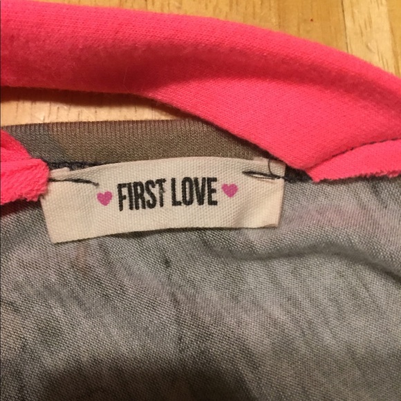Firstlove boutique top - Picture 5 of 5